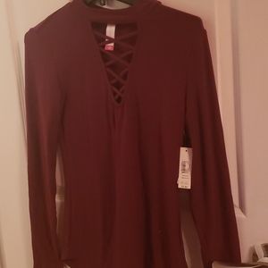 Women long v shirt